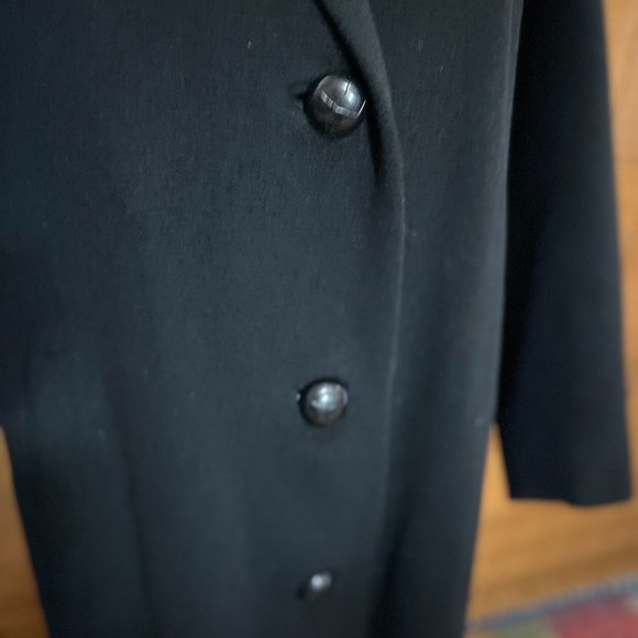 Vintage Famous Barr Black Coat from Parkmoor NY with Fur Collar - Picture 2 of 10